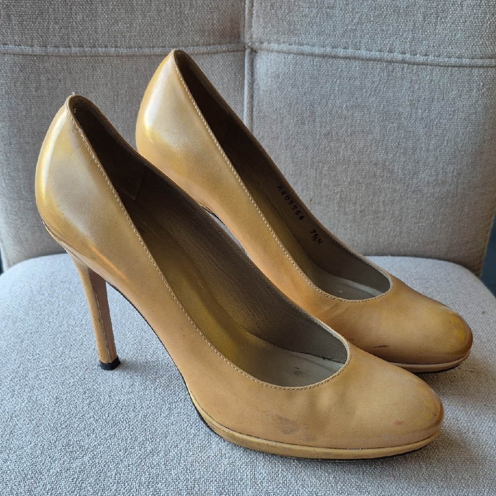 Stuart Weitzman Nude Platswoon Patent Leather Pumps Tan Sz 7.5